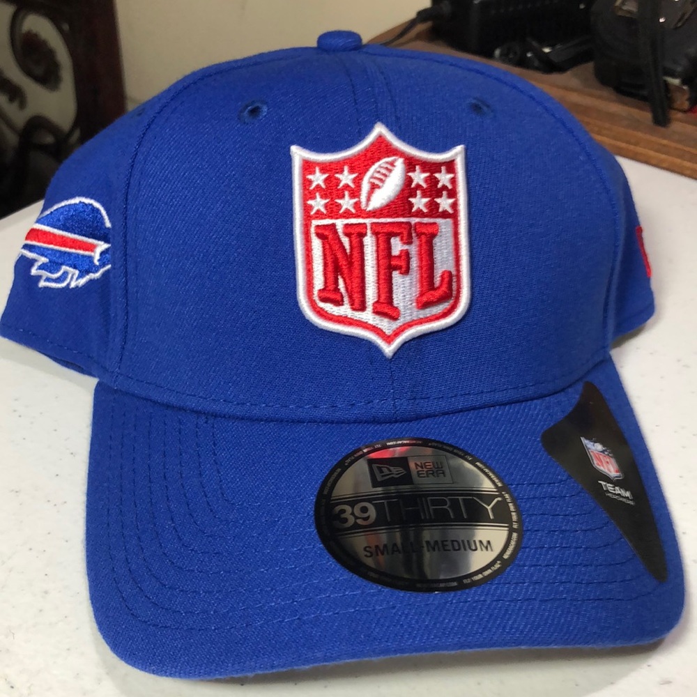 Buffalo Bills NFL Shield Football Flex Fit Hat Cap Men’s S/M NY